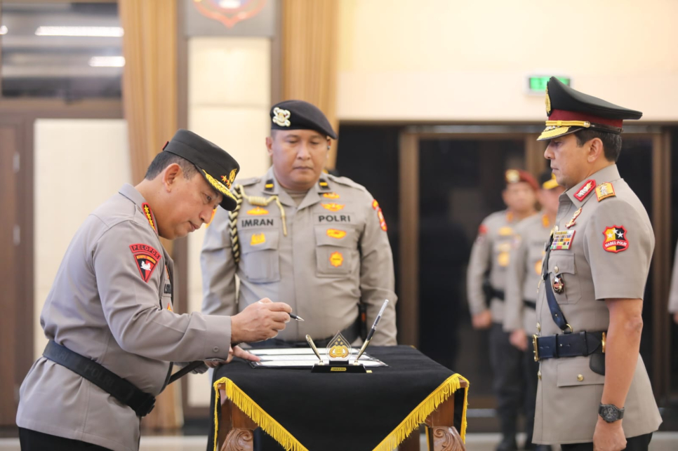 Pergeseran kepemimpinan