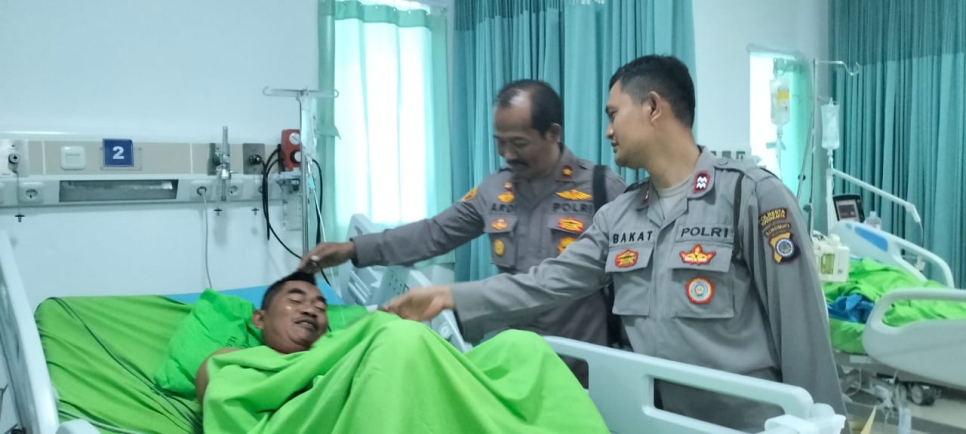 Rus tilida buvi va nabiraning jinsiy aloqasini tomosha qiling